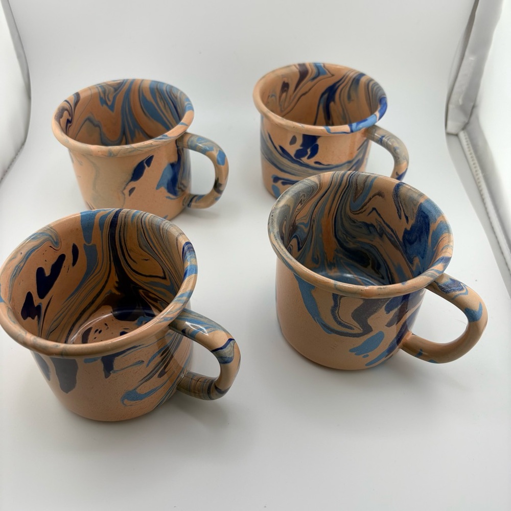 Bornn Artistic Marble Swirl Mugs Set of 4. Great condition.